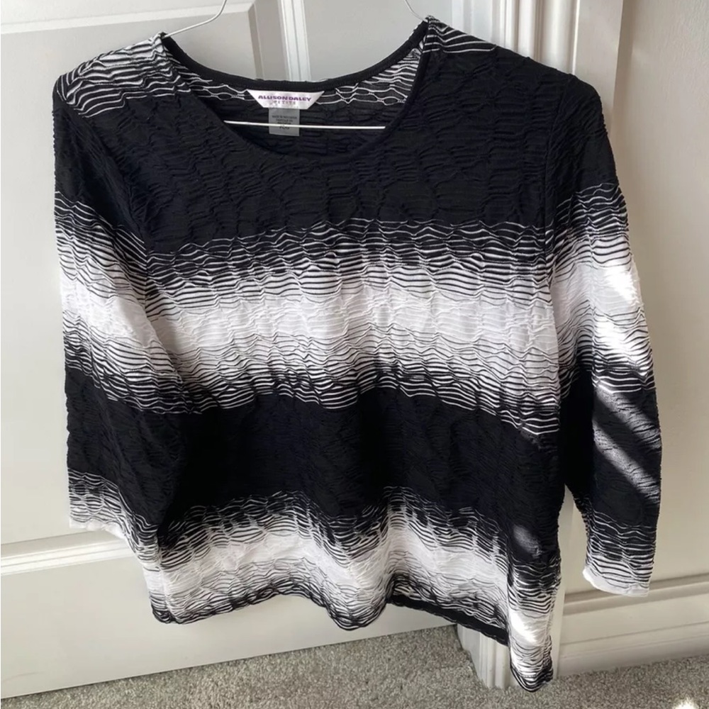 Women’s Allison Daley  new shirt size petite large with tags